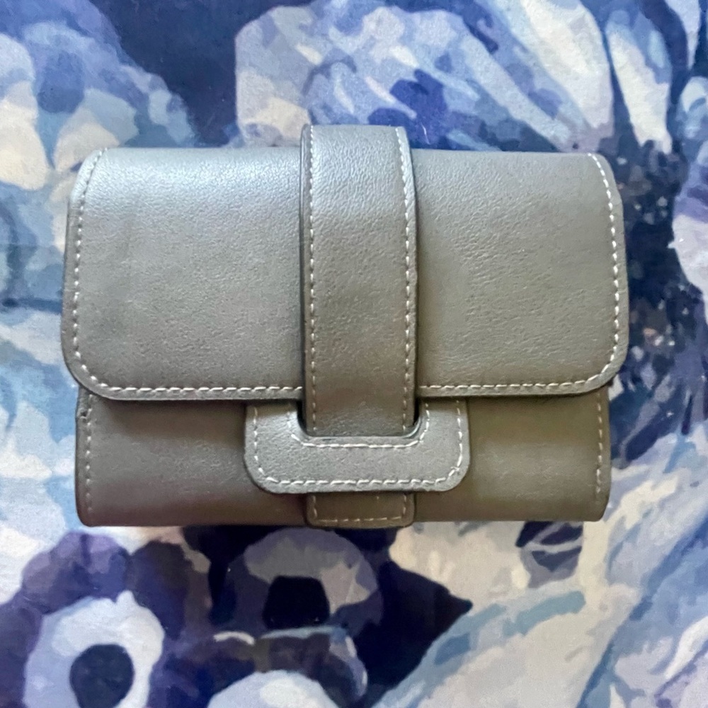 Elegant Gray Women's Wallet